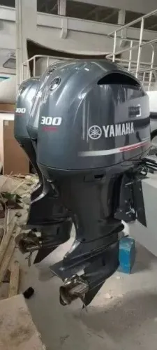 MOTOR DE POPA F 300 DETX YAMAHA