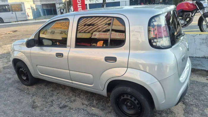 Fiat Uno Attractive 1.0 EVO Fire Flex 8V 5P 2016
