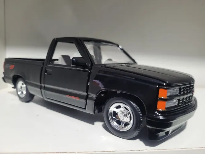 Miniatura Silverado 1/26