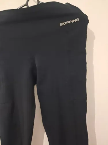 Calça de lycra M preto  com bolso nas laterais