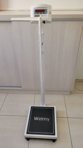 Balança com estadiômetro profissional Welmy
