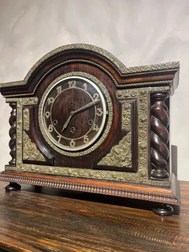 Relógio carrilhão de mesa a corda