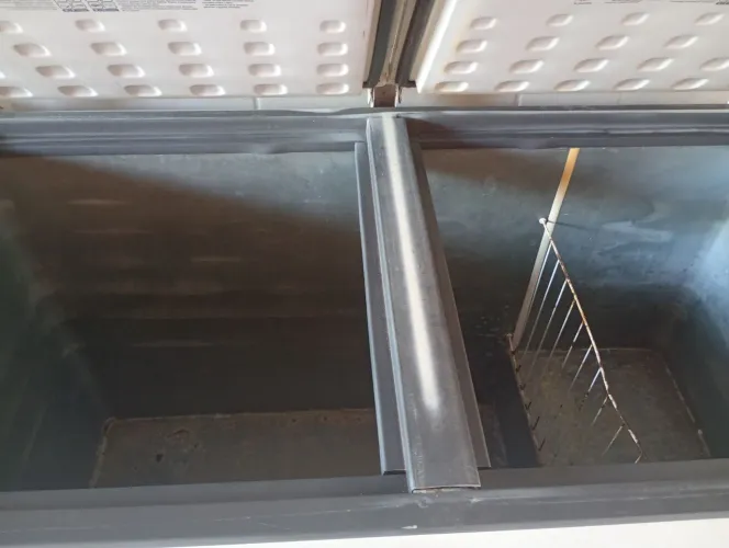 Vendo freezer Esmaltec muito novo