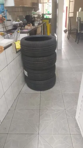 Vendo Pneus 205/40R17 84w fastway C2 Xbri