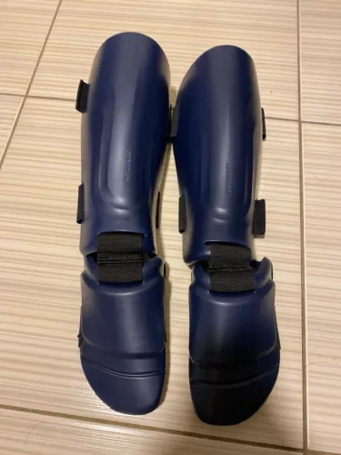 Caneleira para Muay Thai Outshock