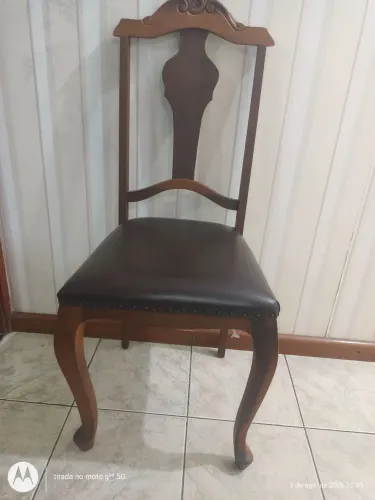Cadeira antiga