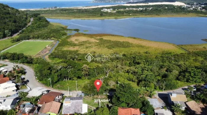 Terreno com Vista para Lagoa | 357m² | Costa do Macacu - Garopaba