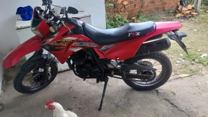Vendo essa moto lander 250cc