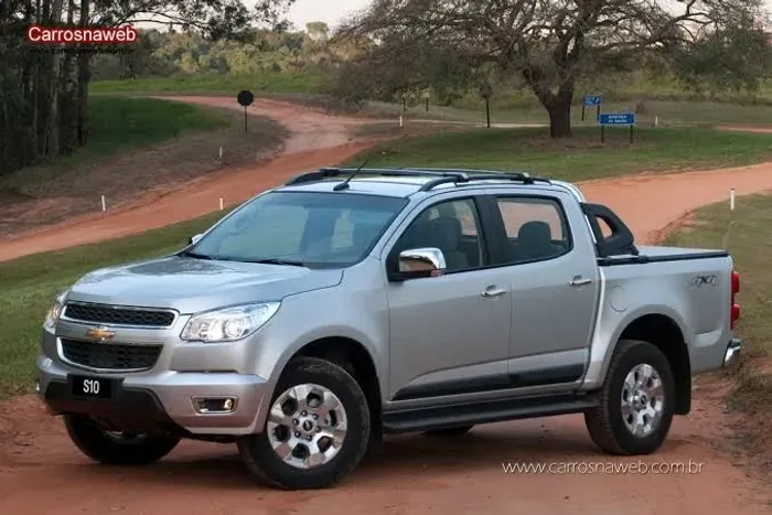 Chevrolet S10 Pick-up LT 2.8 TDI 4X4 CD Diesel AUT 2013