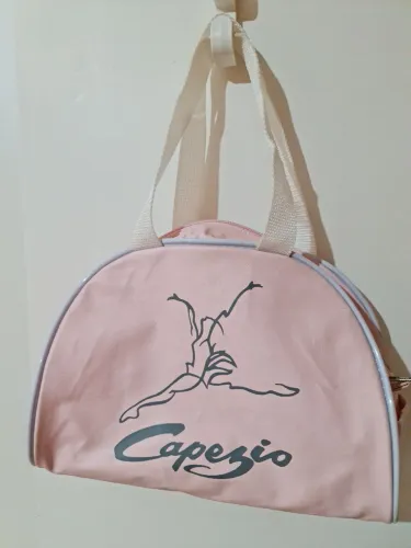 BOLSA FITNESS ROSA PEQUENA SEMI NOVA