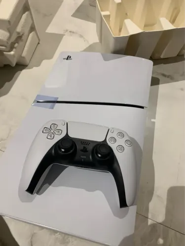 PlayStation 5 Slim - Mídia digital. 