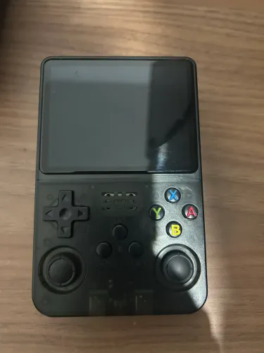CONSOLE PORTÁTIL R36S RETRÔ