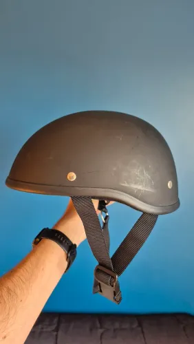 Capacete para bike ou scooter elétrica. Tamanho 57cm