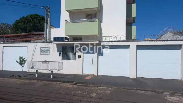 Apartamento para alugar, 3 quartos, Saraiva - Uberlândia/MG - Rotina Imobiliária