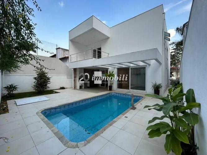 Casa à venda em Cotia, Granja Viana, com 3 suítes, com 300 m², Condominio São Paulo II