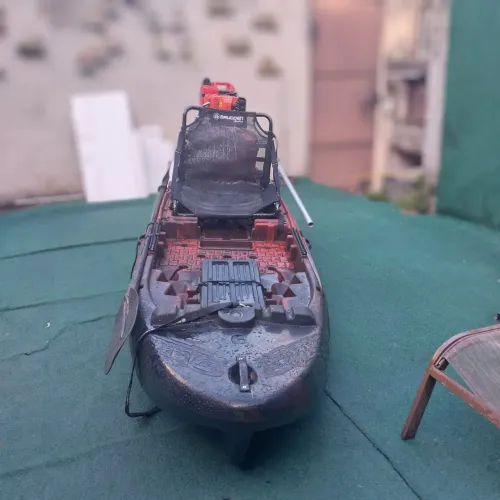 Vendo caiaque de pesca com motor