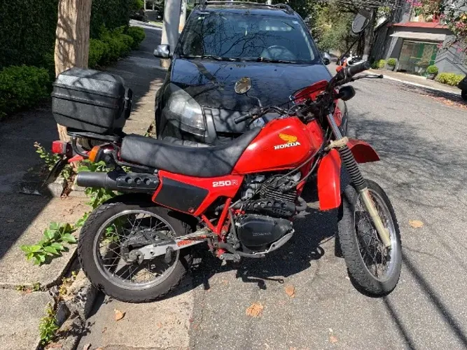 HONDA XL250R 1983 PLACA PRETA UNICO DONO PARA COLECIONADOR