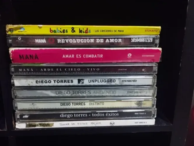 Lote com 8 CDs - Artistas Latinos - Maná, Diego Torres