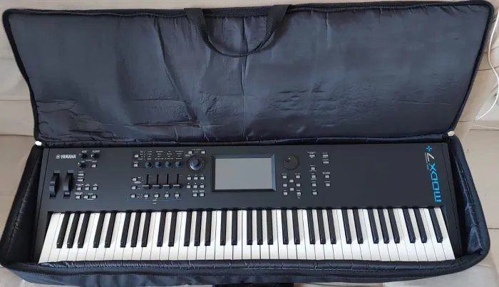 Teclado Yamaha MODX7 + (10x sem juros no cartão)