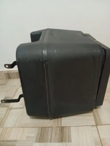 Baú 80 litros e suporte