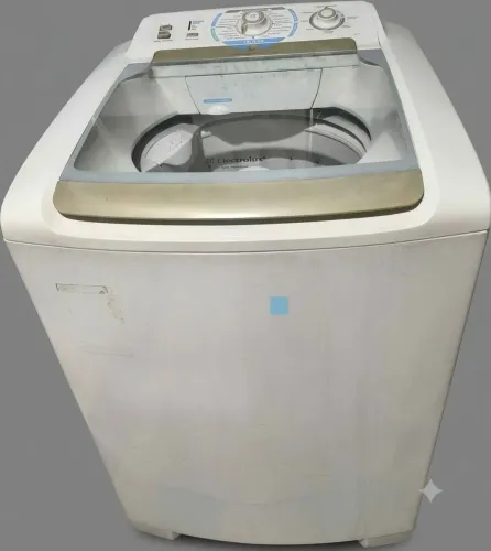 Máquina de Lavar Electrolux 12kg com defeito para peças