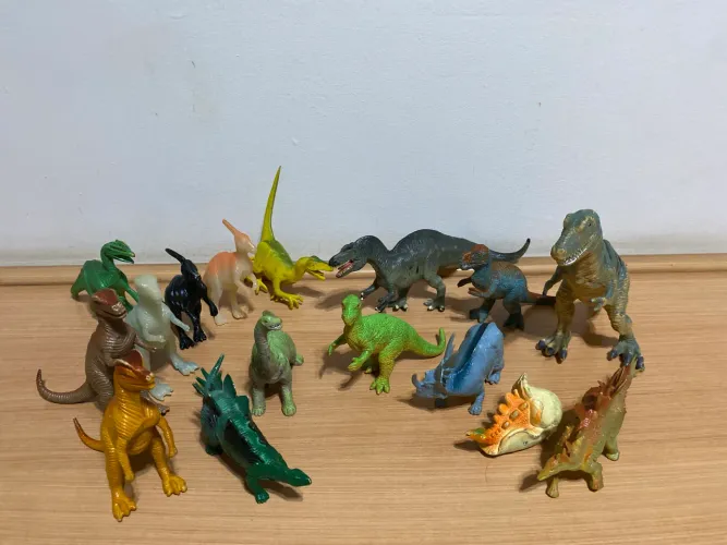 Lote dinossauros de brinquedo