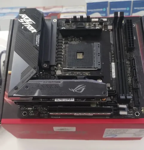 Placa Mãe AM4 X570I Asus ROG Strix - V/T