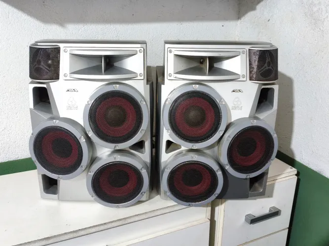 PAR CAIXAS AIWA