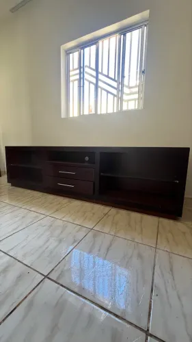 Rack com Painel em Madeira de Verdade Móveis Conquista 2.10 metros
