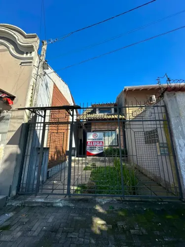 Sobrado para aluguel possui 110 metros quadrados com 6 quartos em Oceania - Paranaguá - PR