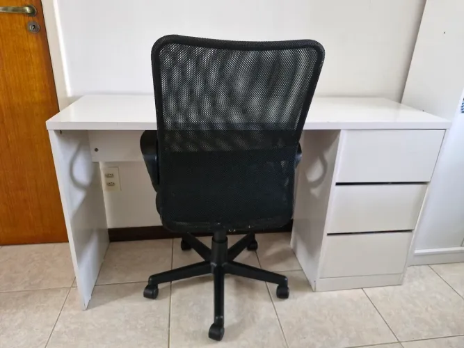 Mesa e Cadeira para escritório