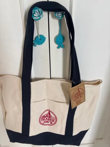 Tote bag