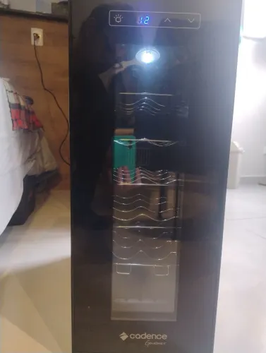 Adega Climatizada 12 garrafas 