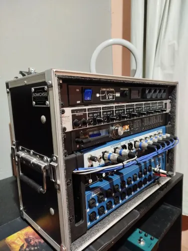Mesa digital Soundcraft Ui24R