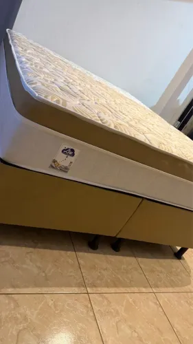 Cama queen