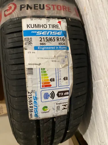 Vendo pneu 215 16. 65