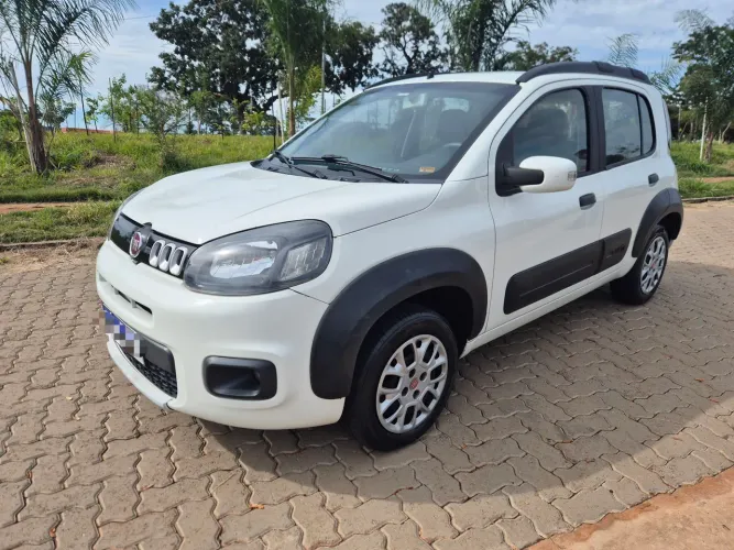 Fiat Uno WAY Celeb. 1.0 EVO Fire Flex 8V 5P 2016