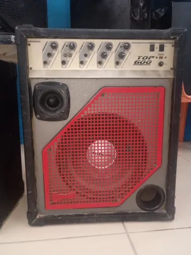 A venda caixa de som amplificada 