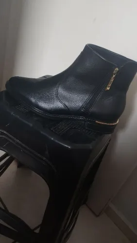 Botas semi novas Tam. 36 ao 38