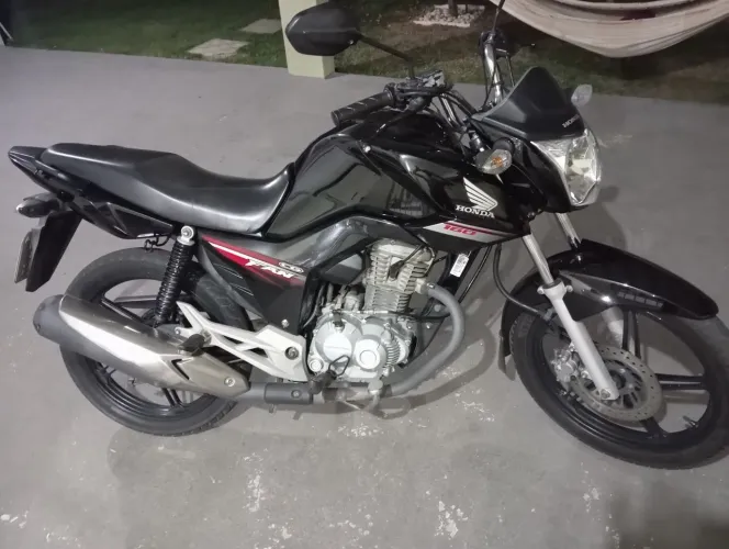 Cg160 fan em ótimo estado, difícil igual , km baixo.