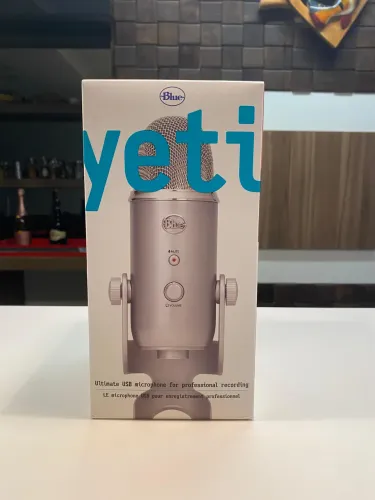 Microfone Condensador USB Logitech Blue Yeti Prata