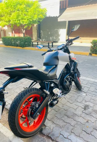 YAMAHA MT 03
