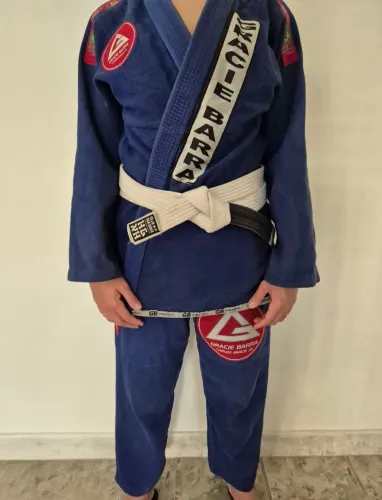 Kit Kimono Jiu-Jitsu Gracie Barra Azul A1 + Faixa Branca (Oficial)