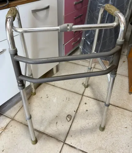 ANDADOR 