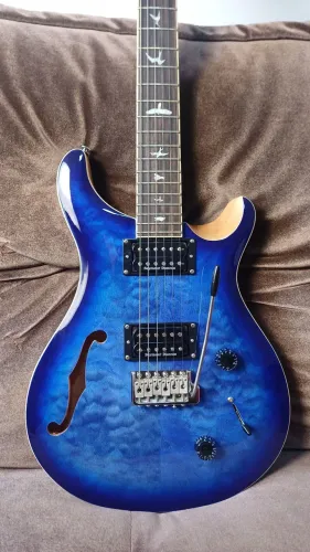 PRS SE Custom 22 Semi-Hollow