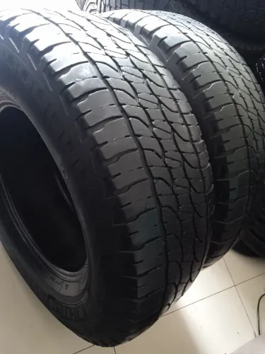 2 Pneus 265/70/16 Michelin