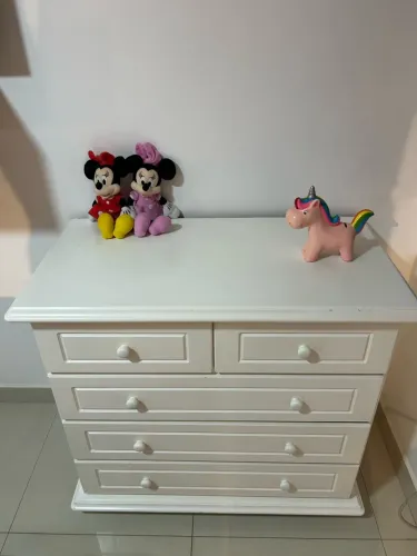 Oportunidade Cômoda Abracadabra 5 gavetas (Clássico)