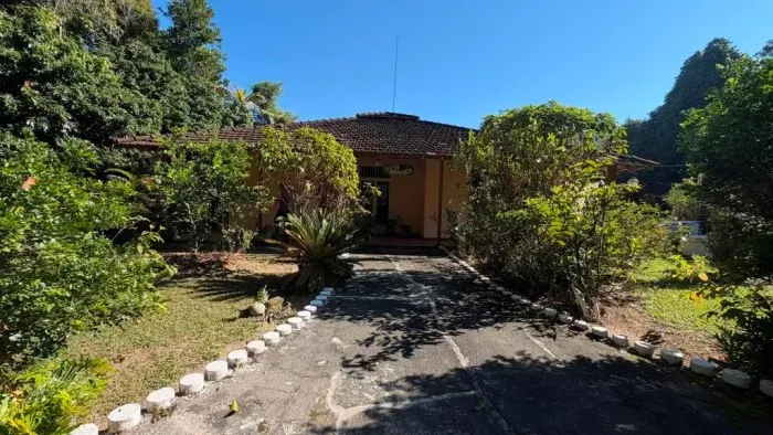 Sitio com 14.766 m² no bairro Sertão na divisa entre Guapimirim e Mage
