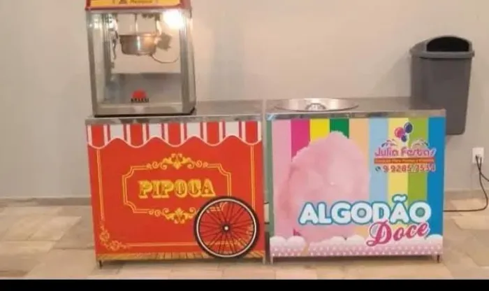 Vende-se pipoqueira e máquina de algodão doce