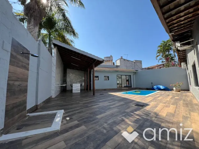 Casa de 4 Quartos, sendo 2 suítes no Parque das Laranjeiras 129,00 m²